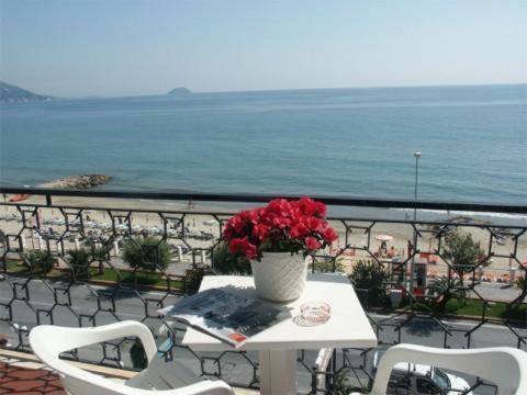 Hotel Aquilia Laigueglia Exterior foto